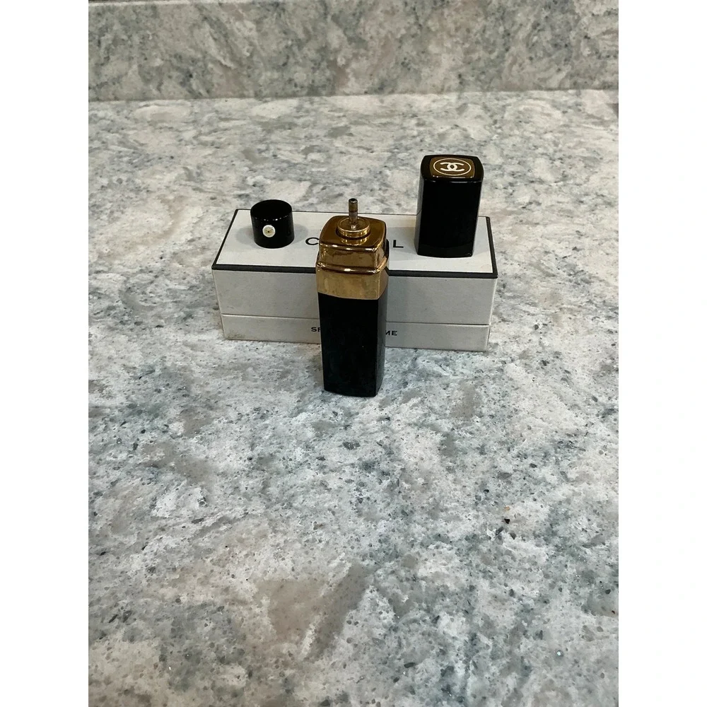 Chanel Spray Perfume No 5 Vintage Black Gold Refillable Atomizer Case with Box